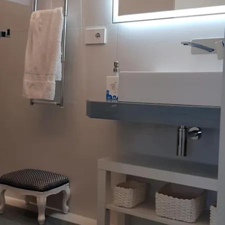 Sky Garden Maria Jose Liguria - Attico Vista Mare - Terraces - 2 Bagni- 2 Da Letto - Box, Wi-fi, Idromassaggio Free Inteiro Attico Per Voi, Con Ascensore *