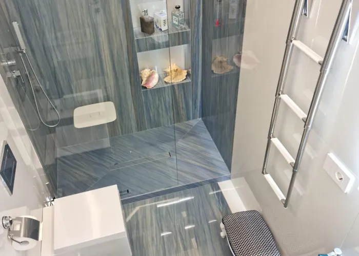 Apartament Sky Garden Maria Jose Liguria - Attico Vista Mare - Terraces - 2 Bagni- 2 Da Letto - Box, Wi-fi, Idromassaggio Free Inteiro Attico Per Voi, Con Ascensore Rapallo