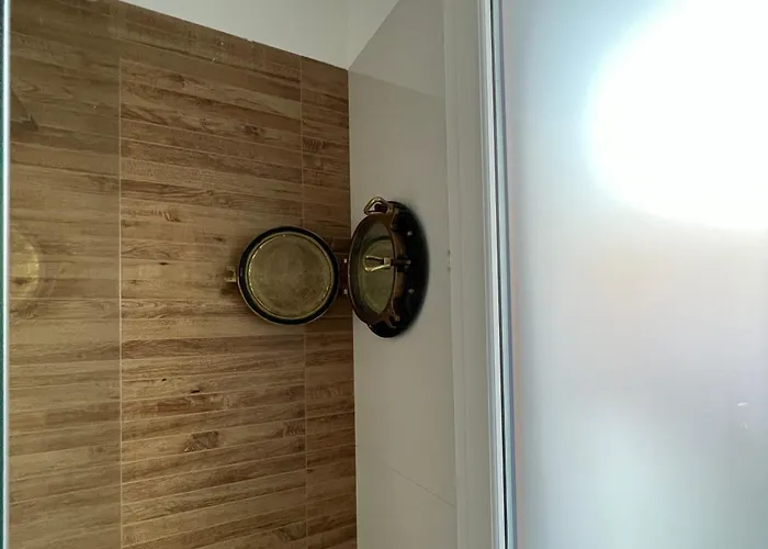 Sky Garden Maria Jose Liguria - Attico Vista Mare - Terraces - 2 Bagni- 2 Da Letto - Box, Wi-fi, Idromassaggio Free Inteiro Attico Per Voi, Con Ascensore Apartament *