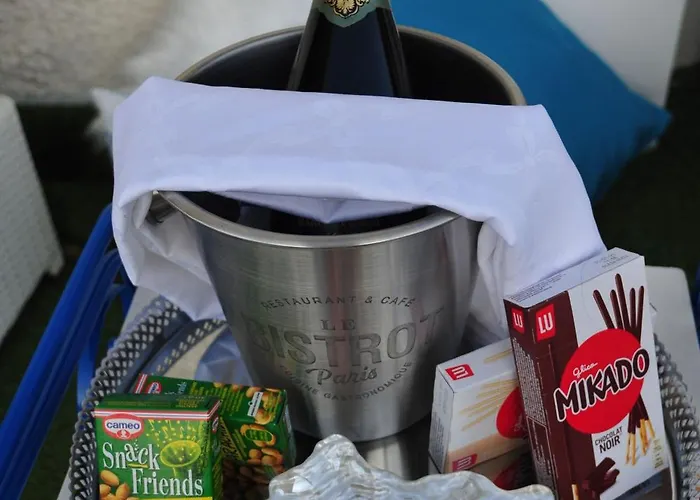 Apartament Sky Garden Maria Jose Liguria - Attico Vista Mare - Terraces - 2 Bagni- 2 Da Letto - Box, Wi-fi, Idromassaggio Free Inteiro Attico Per Voi, Con Ascensore *