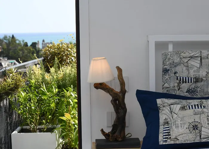 Apartament Sky Garden Maria Jose Liguria - Attico Vista Mare - Terraces - 2 Bagni- 2 Da Letto - Box, Wi-fi, Idromassaggio Free Inteiro Attico Per Voi, Con Ascensore Rapallo