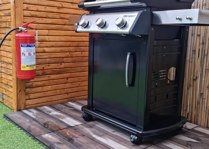 Sky Garden Maria Jose Liguria - Attico Vista Mare - Terraces - 2 Bagni- 2 Da Letto - Box, Wi-fi, Idromassaggio Free Inteiro Attico Per Voi, Con Ascensore *