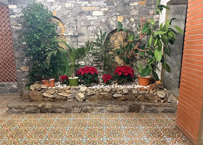 Sky Garden Maria Jose Liguria - Attico Vista Mare - Terraces - 2 Bagni- 2 Da Letto - Box, Wi-fi, Idromassaggio Free Inteiro Attico Per Voi, Con Ascensore