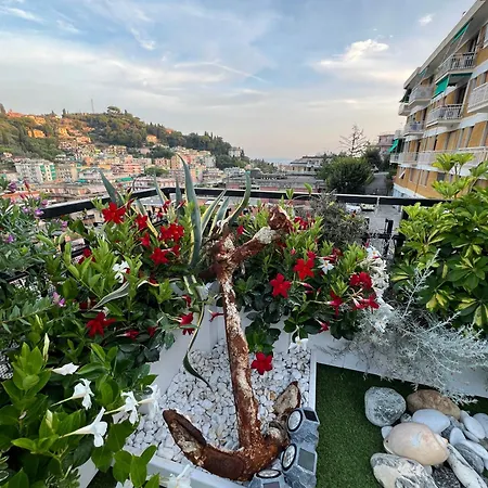 Sky Garden Maria Jose Liguria - Attico Vista Mare - Terraces - 2 Bagni- 2 Da Letto - Box, Wi-fi, Idromassaggio Free Inteiro Attico Per Voi, Con Ascensore Apartment