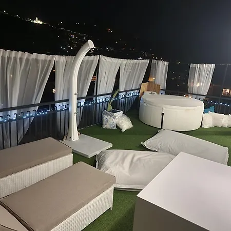 Apartment - Le 5 Terre - Portofino - Sky Garden Maria Jose - Attico Vista Mare - Terraces - 2 Bagni- 2 Da Letto - Box, Wi-fi, Idromassaggio Free Inteiro Attico Per Voi, Con Ascensore Rapallo