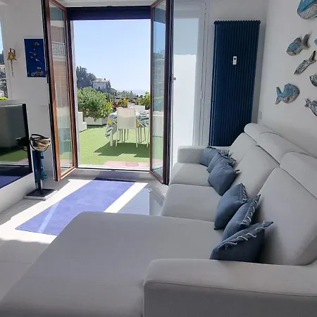 Sky Garden Maria Jose Liguria - Attico Vista Mare - Terraces - 2 Bagni- 2 Da Letto - Box, Wi-fi, Idromassaggio Free Inteiro Attico Per Voi, Con Ascensore Apartment *