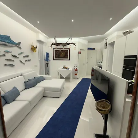 Apartment Sky Garden Maria Jose Liguria - Attico Vista Mare - Terraces - 2 Bagni- 2 Da Letto - Box, Wi-fi, Idromassaggio Free Inteiro Attico Per Voi, Con Ascensore Rapallo