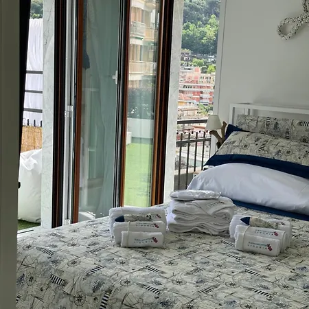 Apartment Sky Garden Maria Jose Liguria - Attico Vista Mare - Terraces - 2 Bagni- 2 Da Letto - Box, Wi-fi, Idromassaggio Free Inteiro Attico Per Voi, Con Ascensore