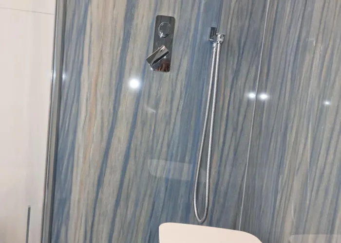 Apartment Sky Garden Maria Jose Liguria - Attico Vista Mare - Terraces - 2 Bagni- 2 Da Letto - Box, Wi-fi, Idromassaggio Free Inteiro Attico Per Voi, Con Ascensore *