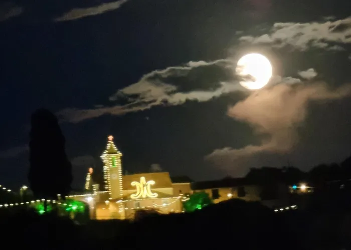 Sky Garden Maria Jose Liguria - Attico Vista Mare - Terraces - 2 Bagni- 2 Da Letto - Box, Wi-fi, Idromassaggio Free Inteiro Attico Per Voi, Con Ascensore