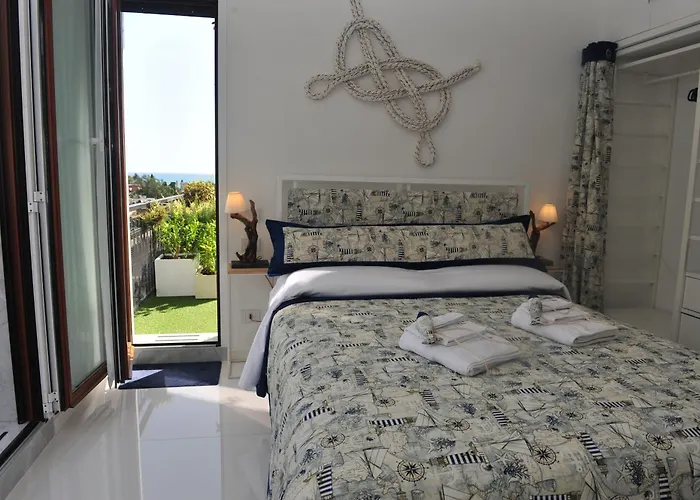 Apartment Sky Garden Maria Jose Liguria - Attico Vista Mare - Terraces - 2 Bagni- 2 Da Letto - Box, Wi-fi, Idromassaggio Free Inteiro Attico Per Voi, Con Ascensore Rapallo